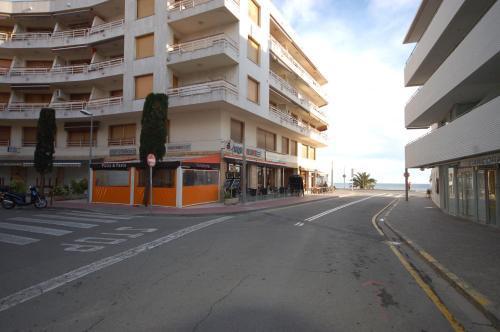 Lets Holidays Tossa De Mar Beach Apartment Exterior photo