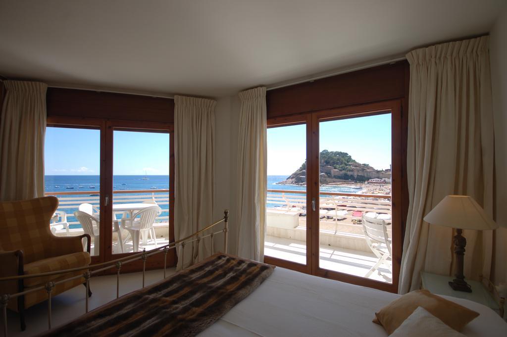 Lets Holidays Tossa De Mar Beach Apartment Exterior photo